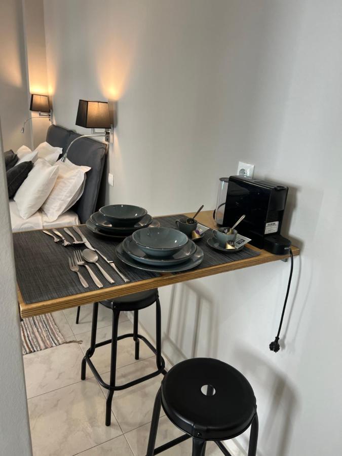 Living Near Acropolis By Sylvia Staikou At Nikis Str Apartment เอเธนส์ ภายนอก รูปภาพ